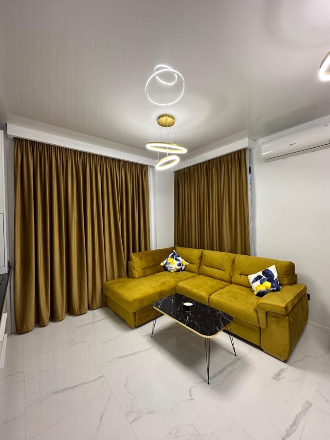 Studio303 By Allegio: Mamaia'S Seaside Luxury Near Finest Clubs & Beaches Exterior photo