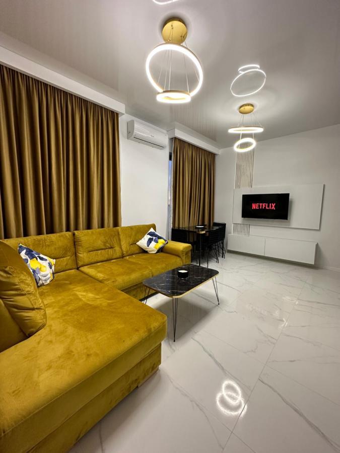 Studio303 By Allegio: Mamaia'S Seaside Luxury Near Finest Clubs & Beaches Exterior photo