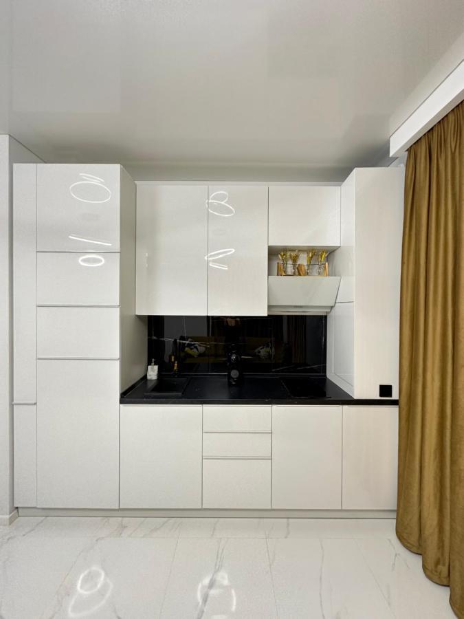 Studio303 By Allegio: Mamaia'S Seaside Luxury Near Finest Clubs & Beaches Exterior photo